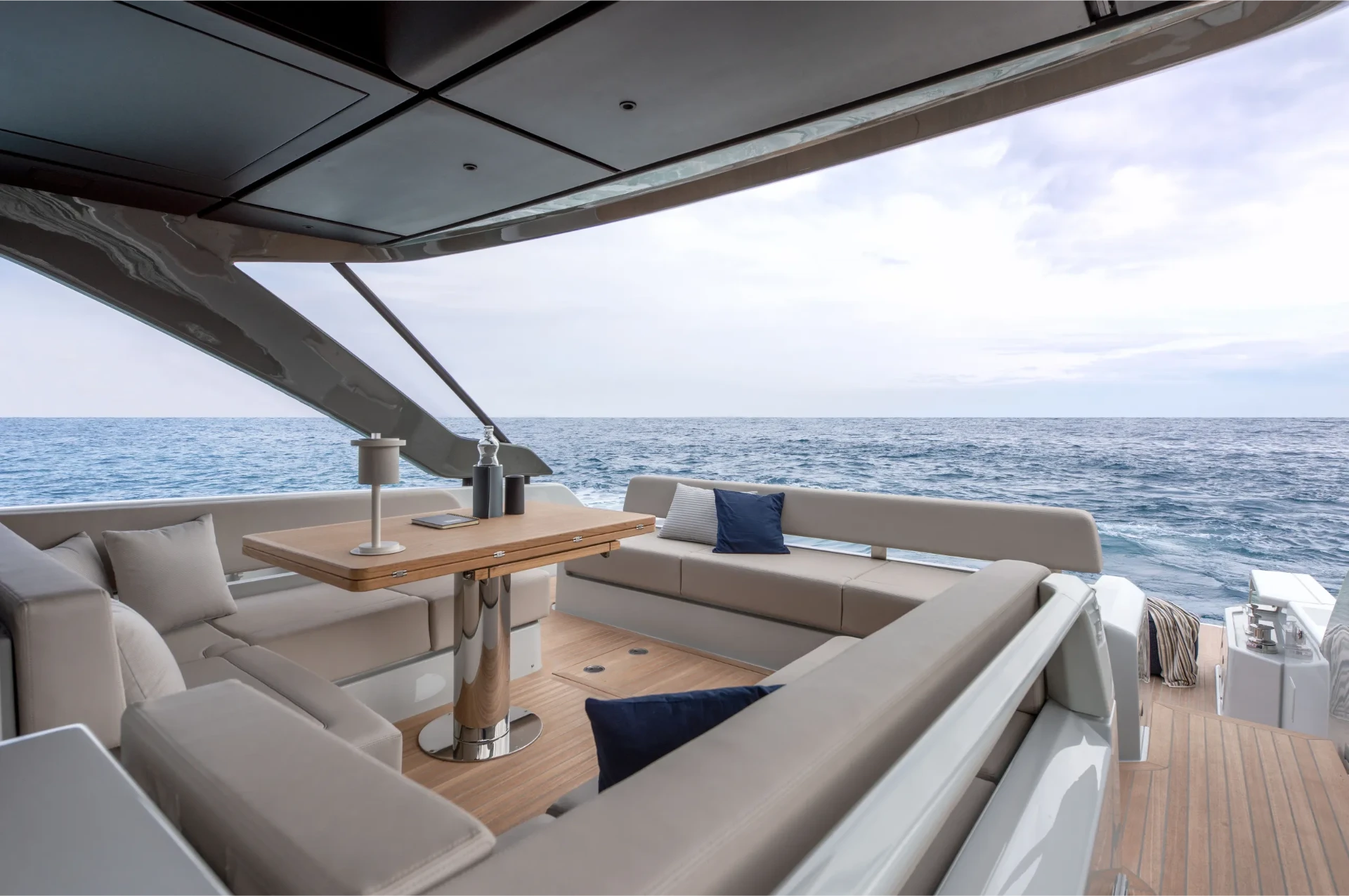 Cockpit dining, sea view